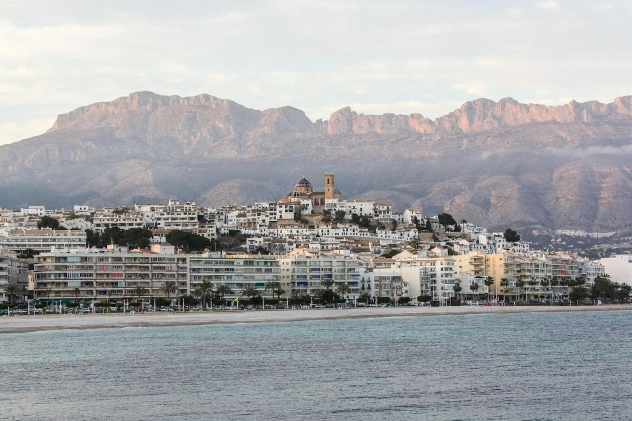 Escapada Romantica En Atico Frente Al Mar Con Piscina Apartment Altea Luaran gambar